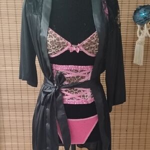 Elegant Black and Pink Lingerie Set With Lace Black Robe
